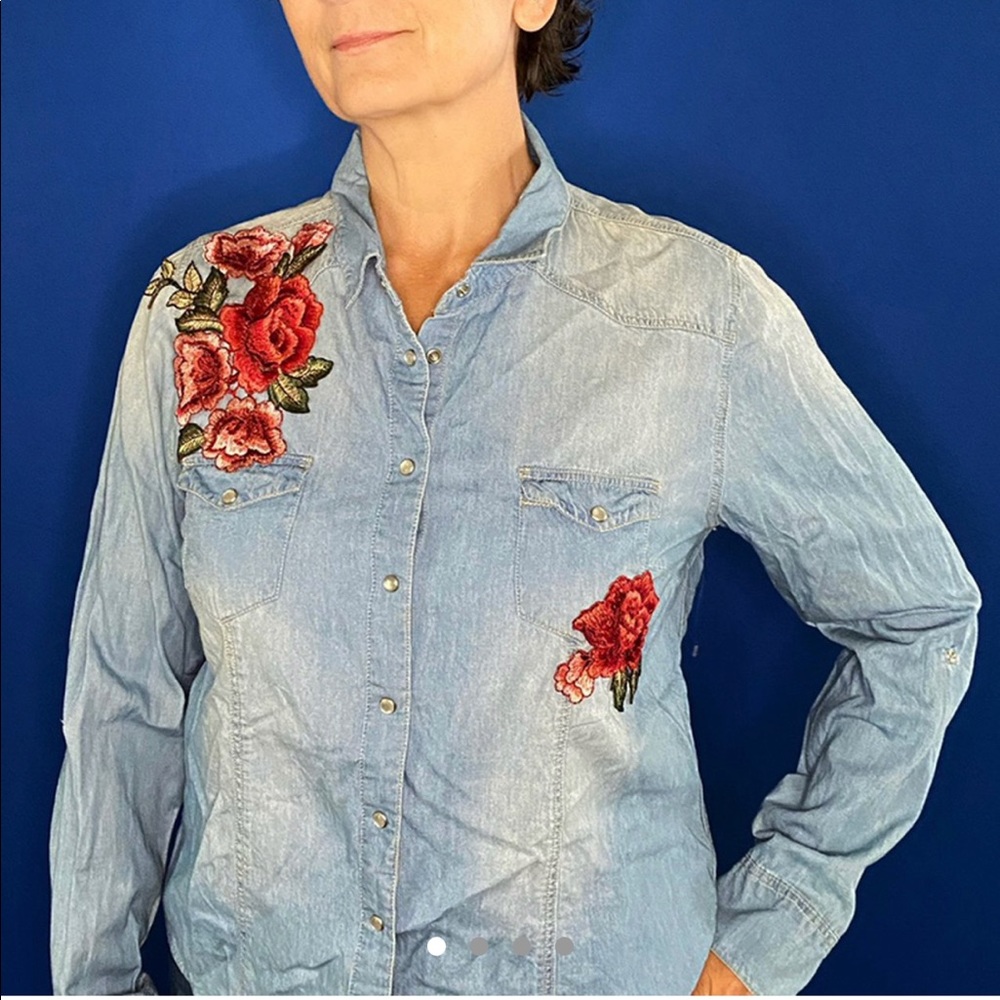 Women’s western wear button down
